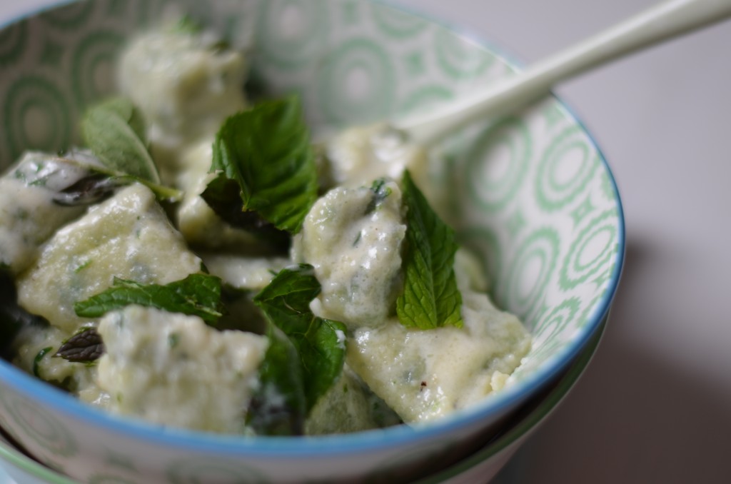 Ricotta-Spinat-Gnocchi mit Minze