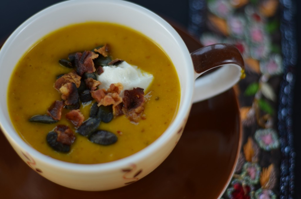 Kürbis-Apfel-Suppe mit Bacon